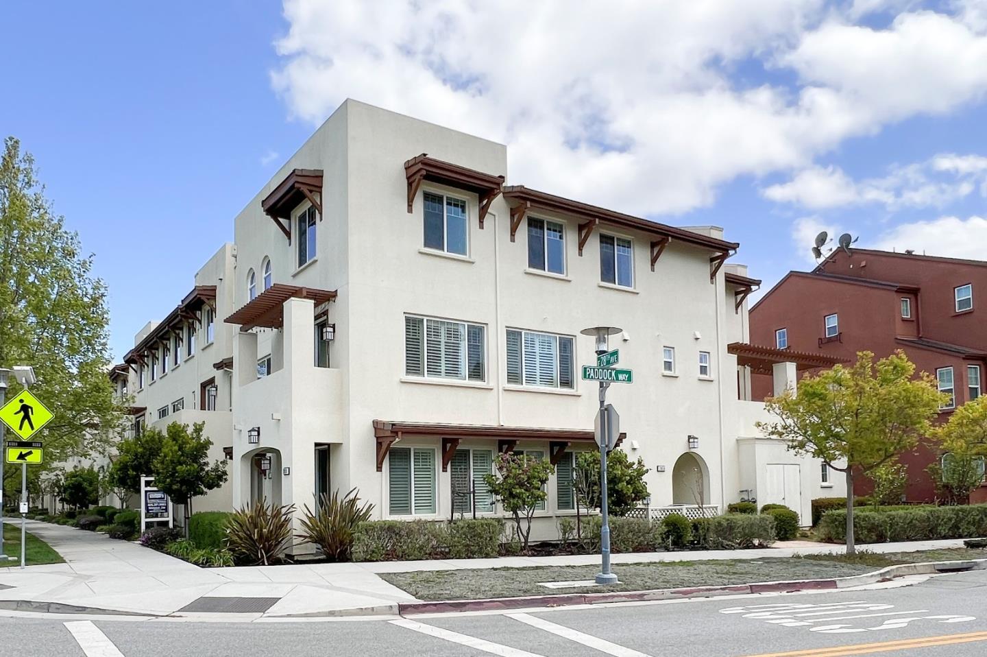 Neighborhood Neighborhood-109