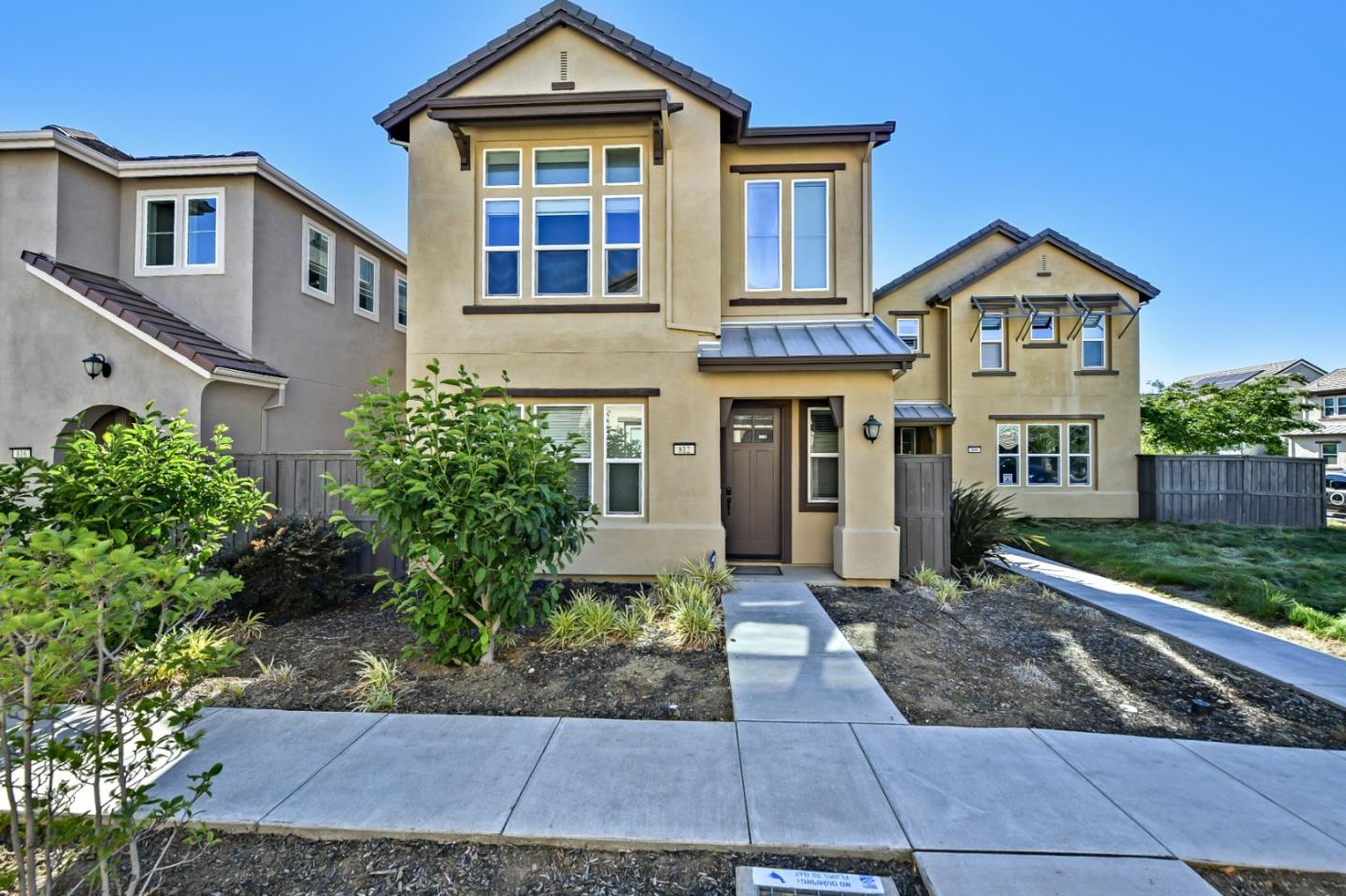 Neighborhood Neighborhood-54