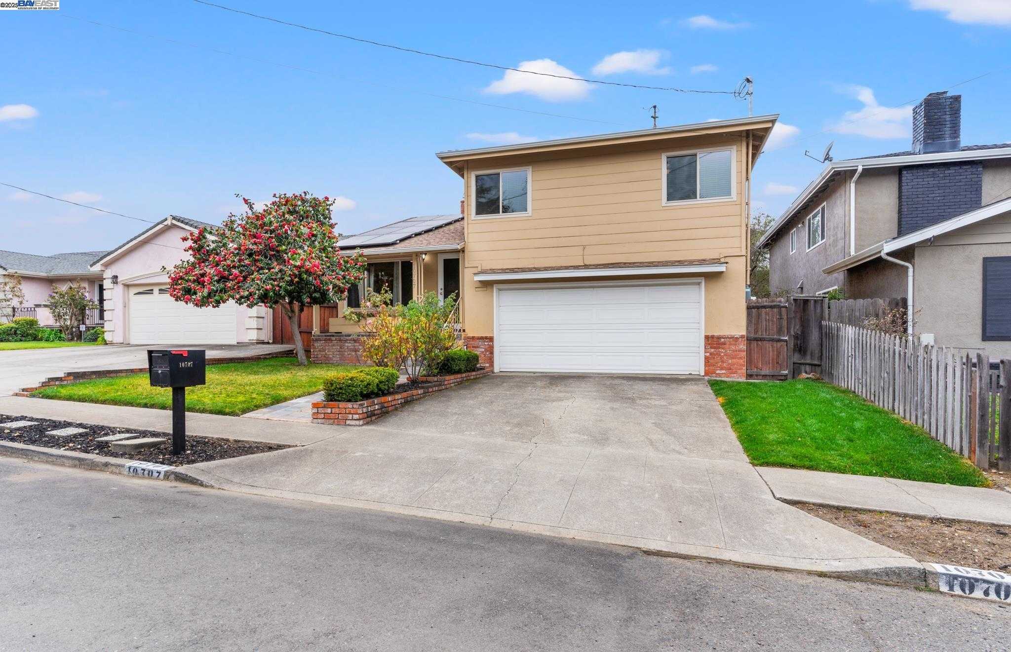 Neighborhood Neighborhood-8