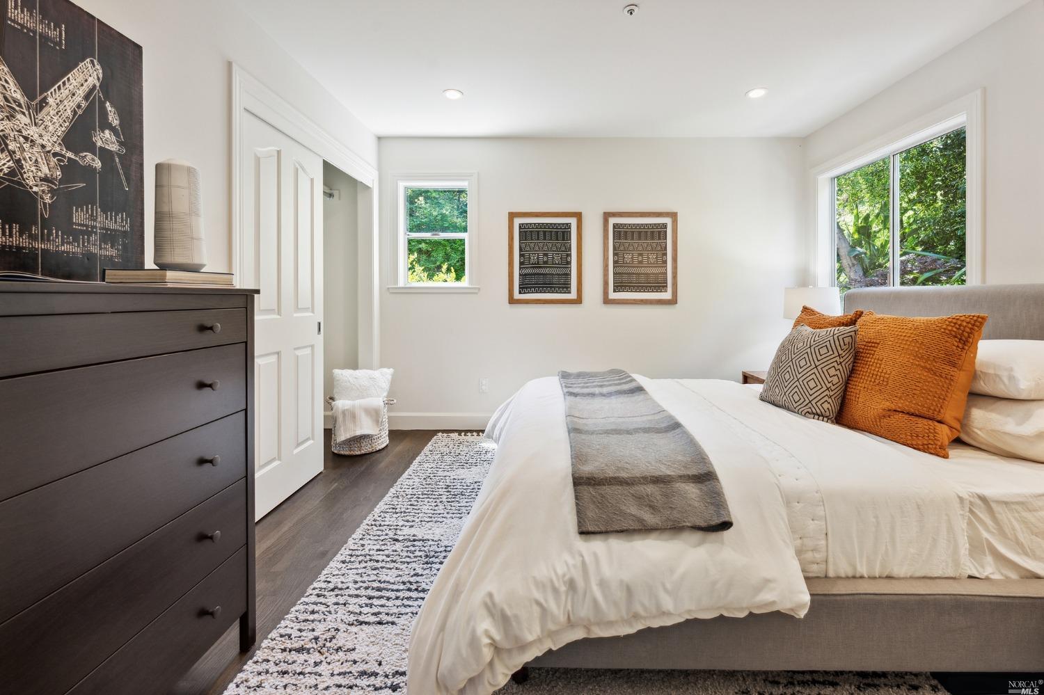 Neighborhood Neighborhood-5