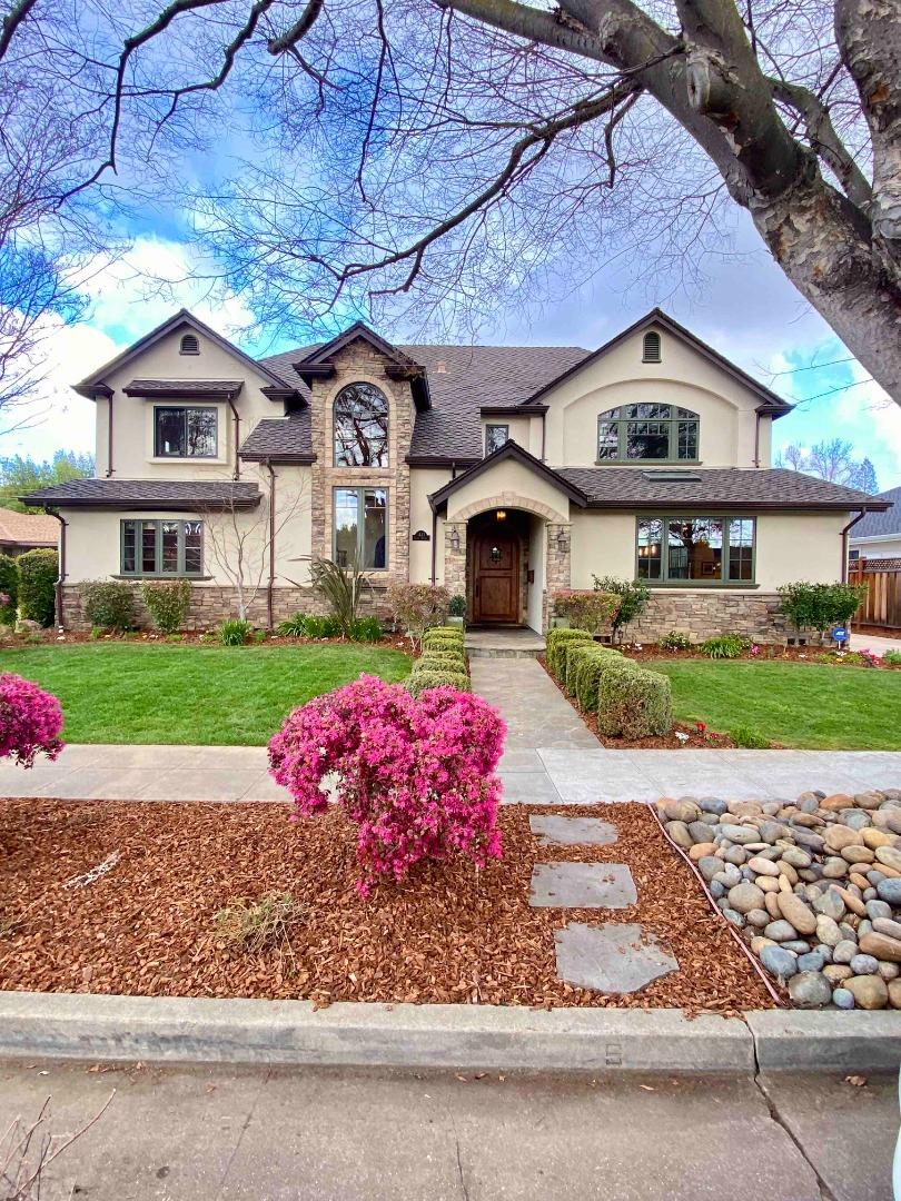 Neighborhood Neighborhood-20