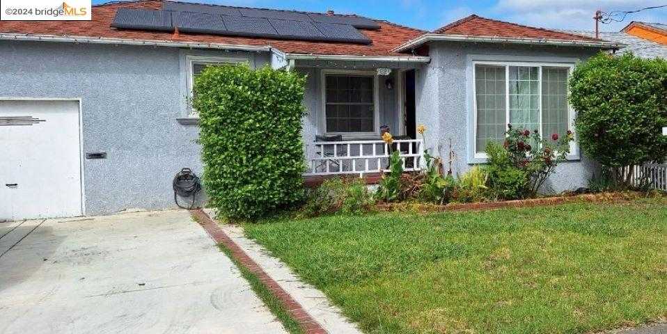 Neighborhood Neighborhood-4