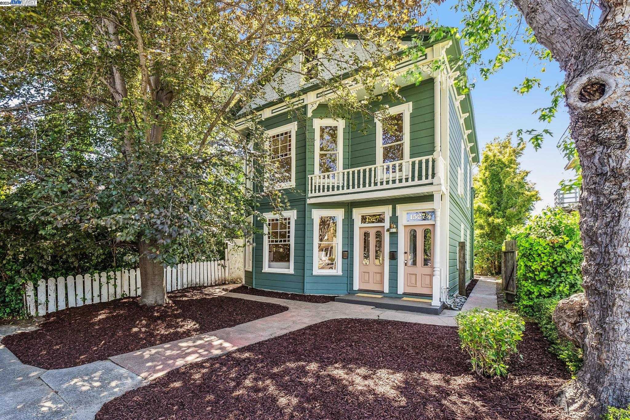 Neighborhood Neighborhood-9