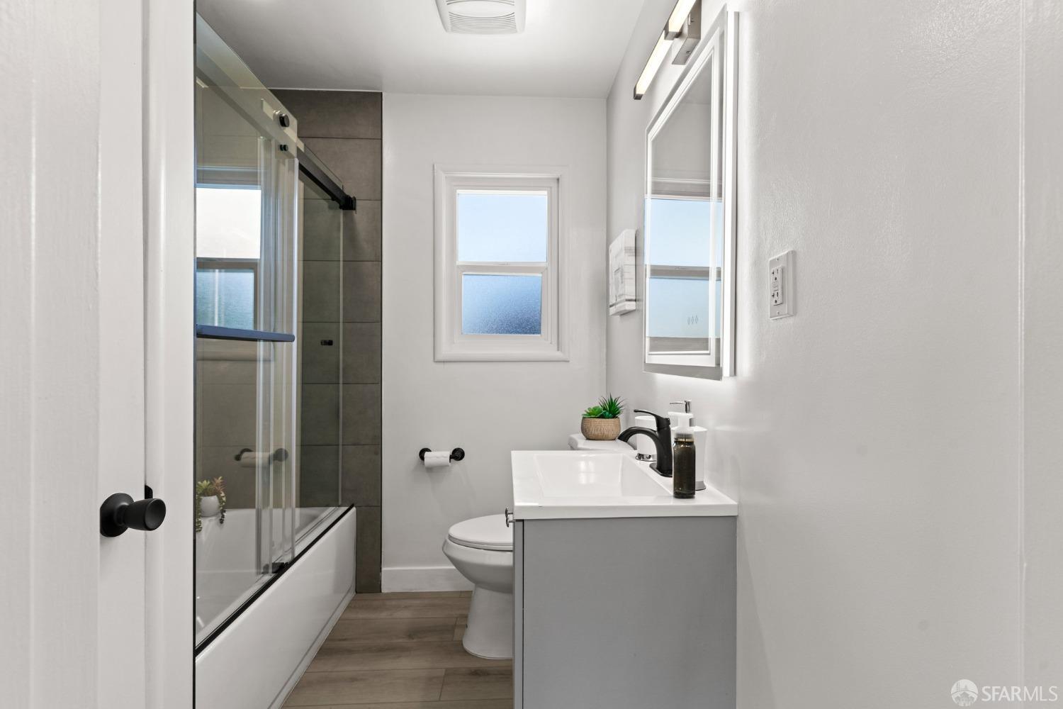 Neighborhood Neighborhood-31