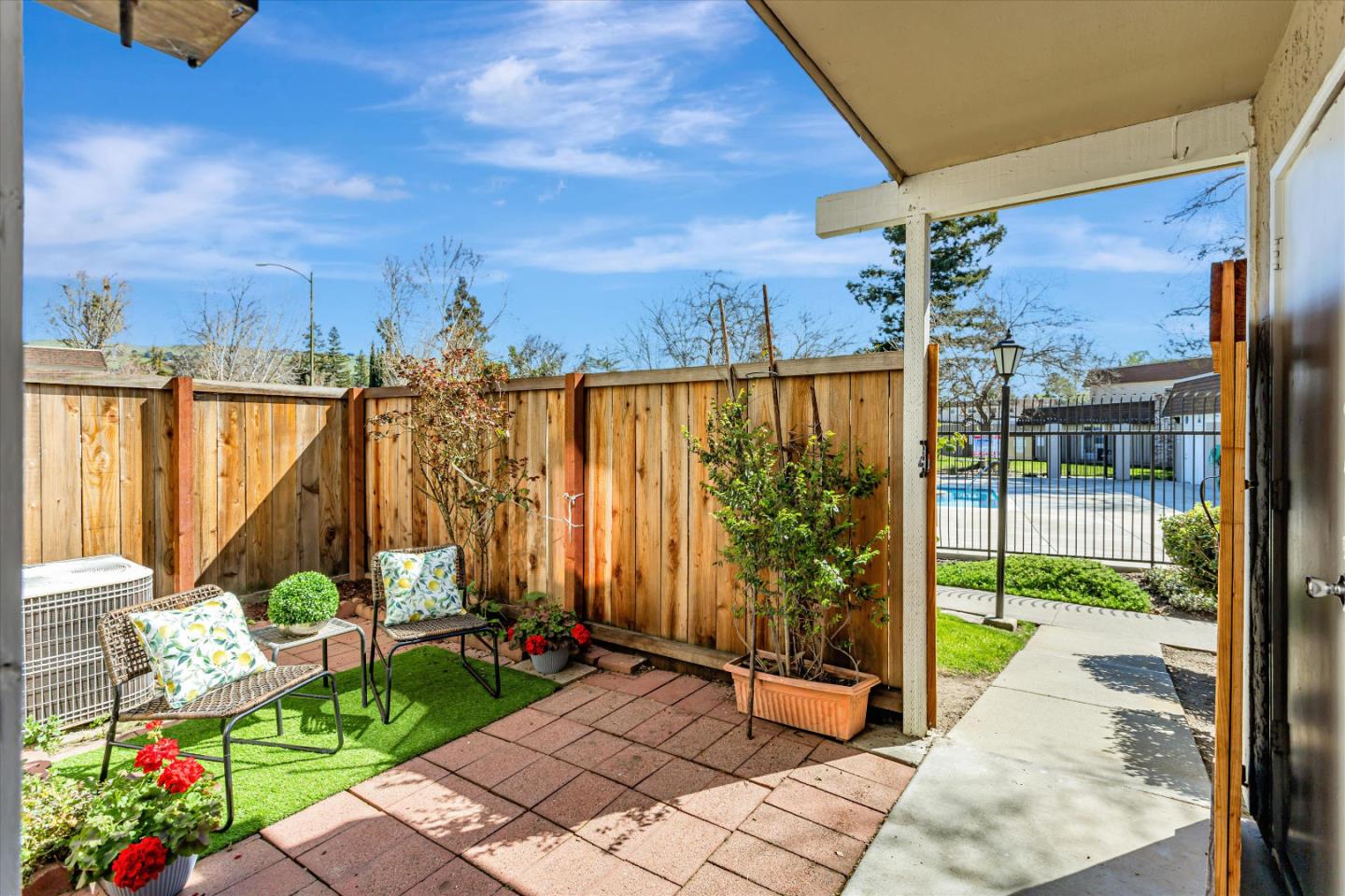 Neighborhood Neighborhood-9