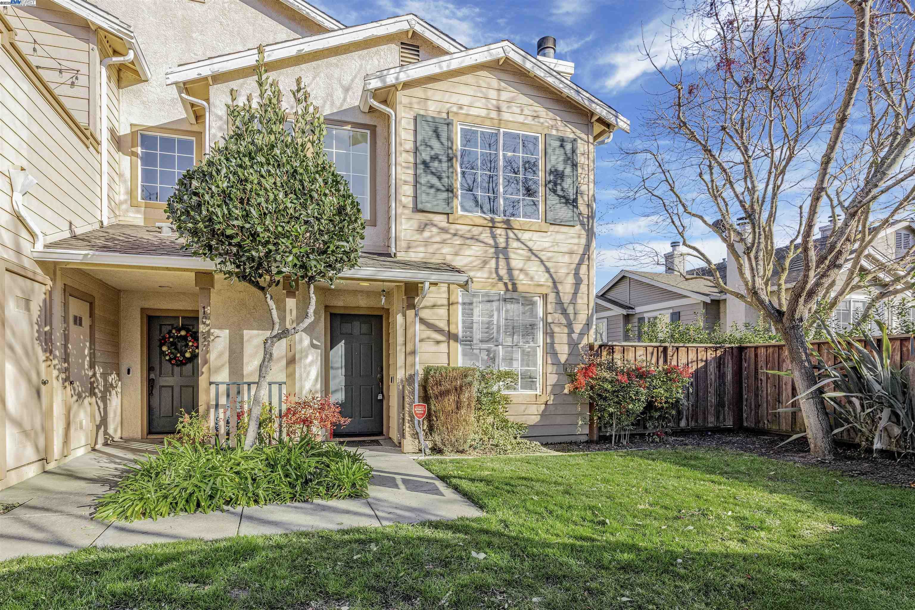 Neighborhood Neighborhood-32