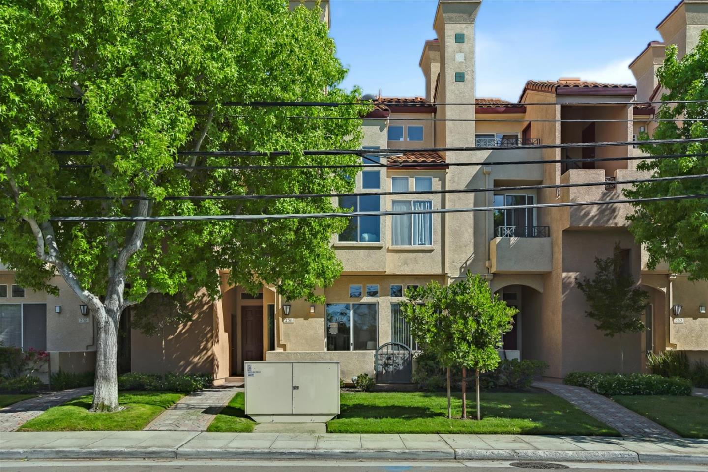 Neighborhood Neighborhood-47