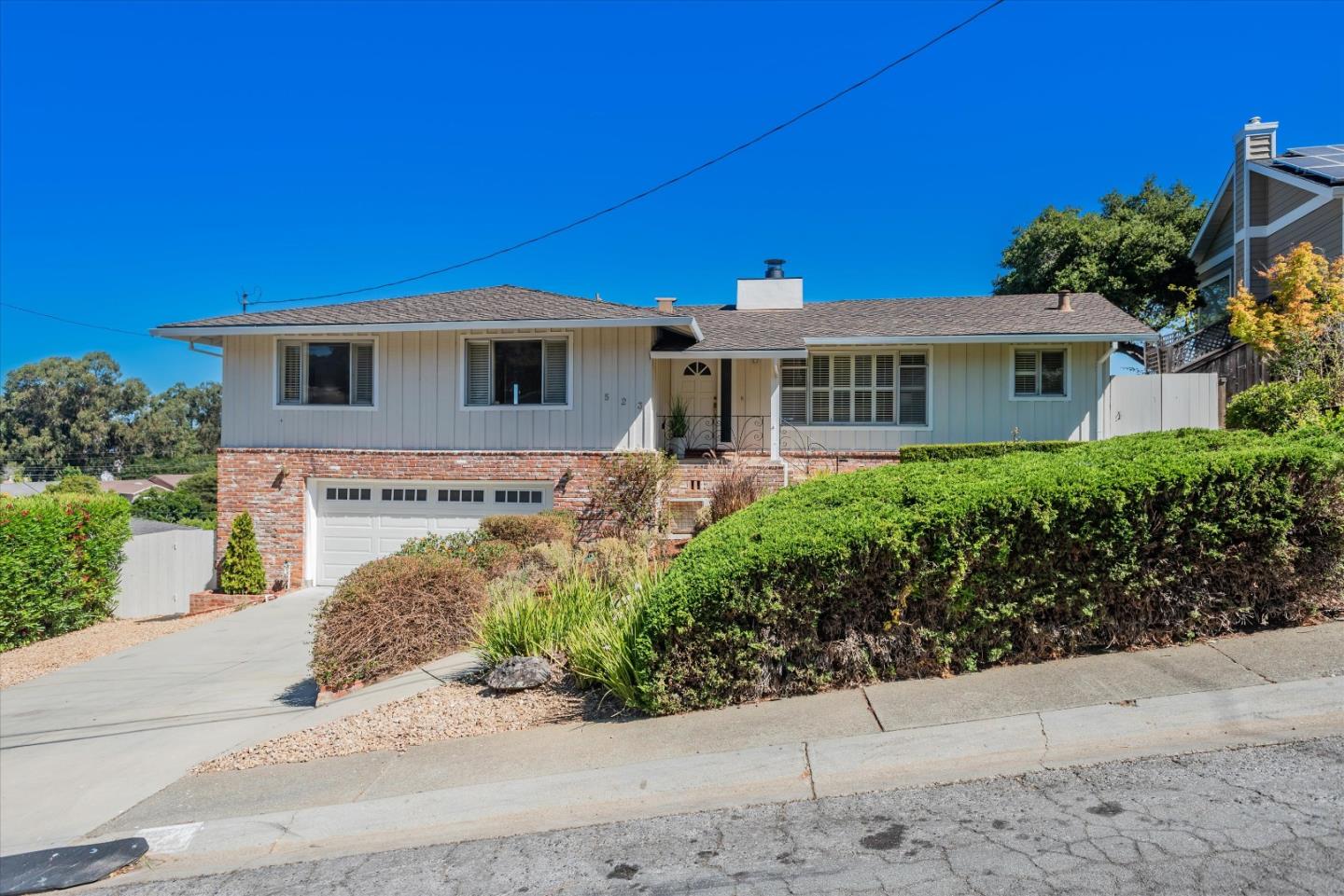 Neighborhood Neighborhood-28