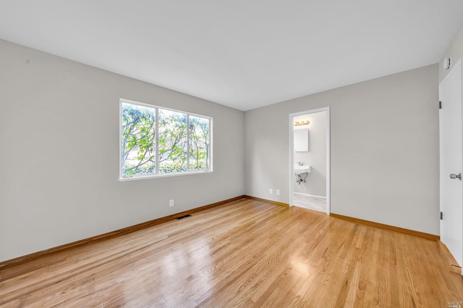 Neighborhood Neighborhood-32