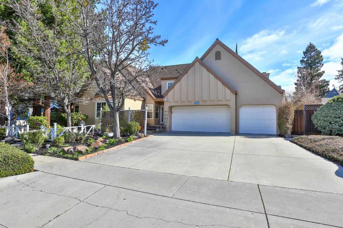 Neighborhood Neighborhood-129