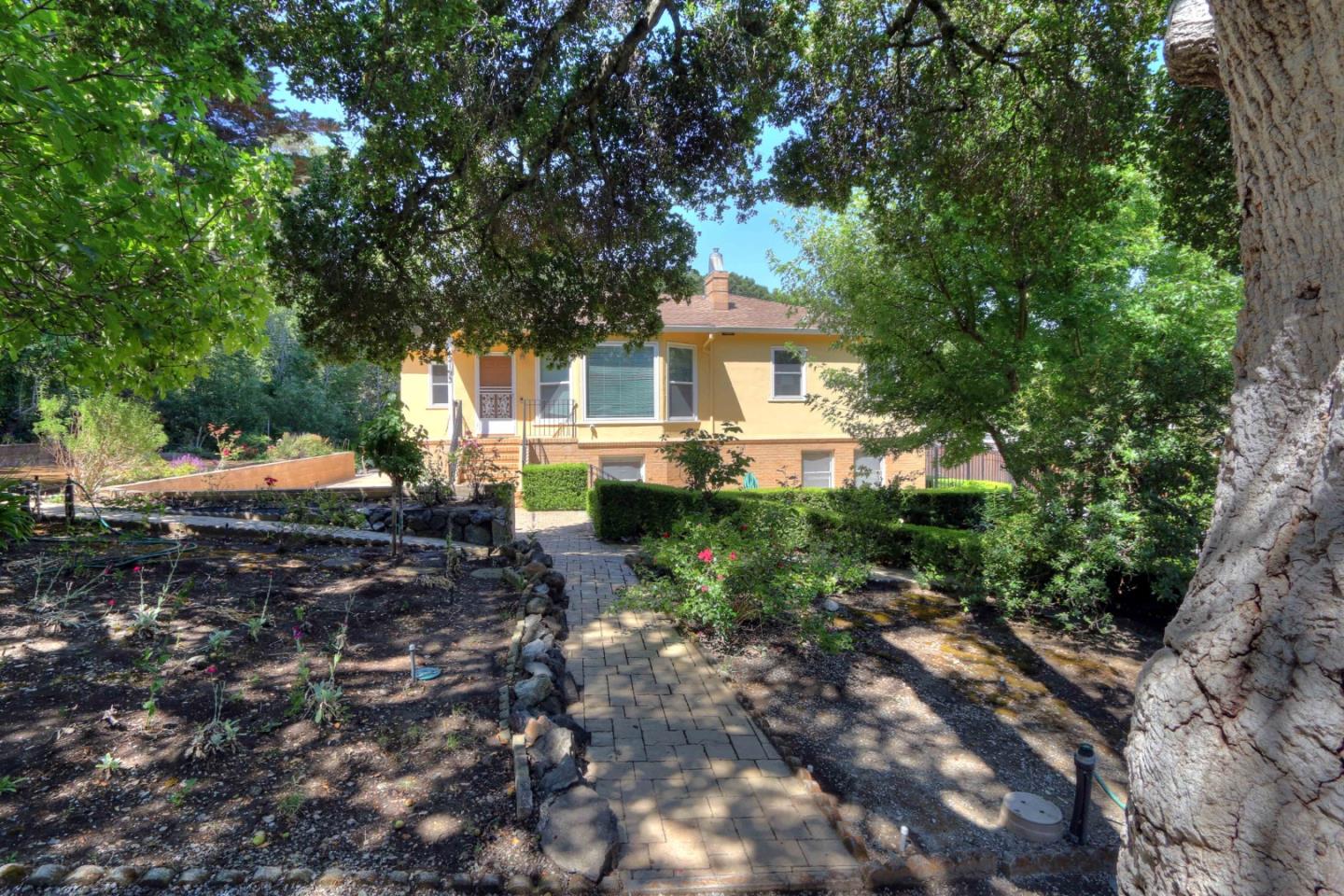 Neighborhood Neighborhood-39