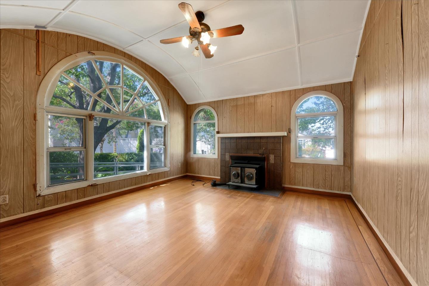 Neighborhood Neighborhood-83