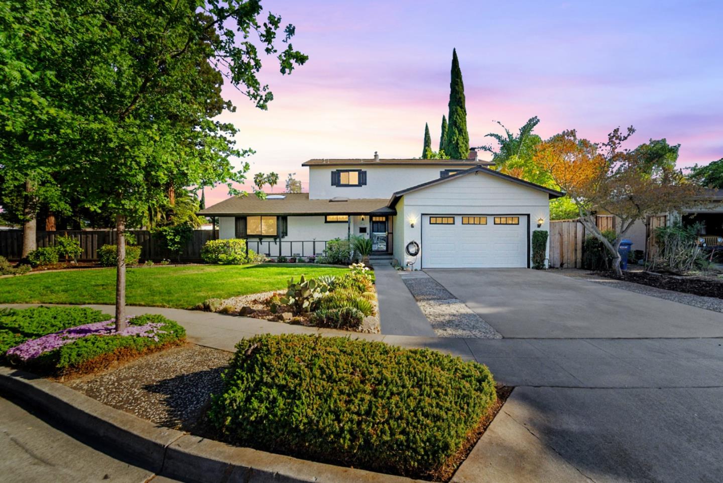 Neighborhood Neighborhood-10