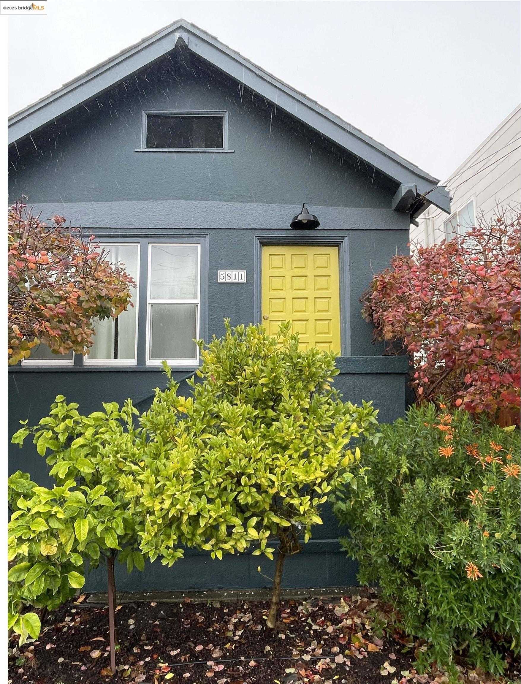 Neighborhood Neighborhood-27