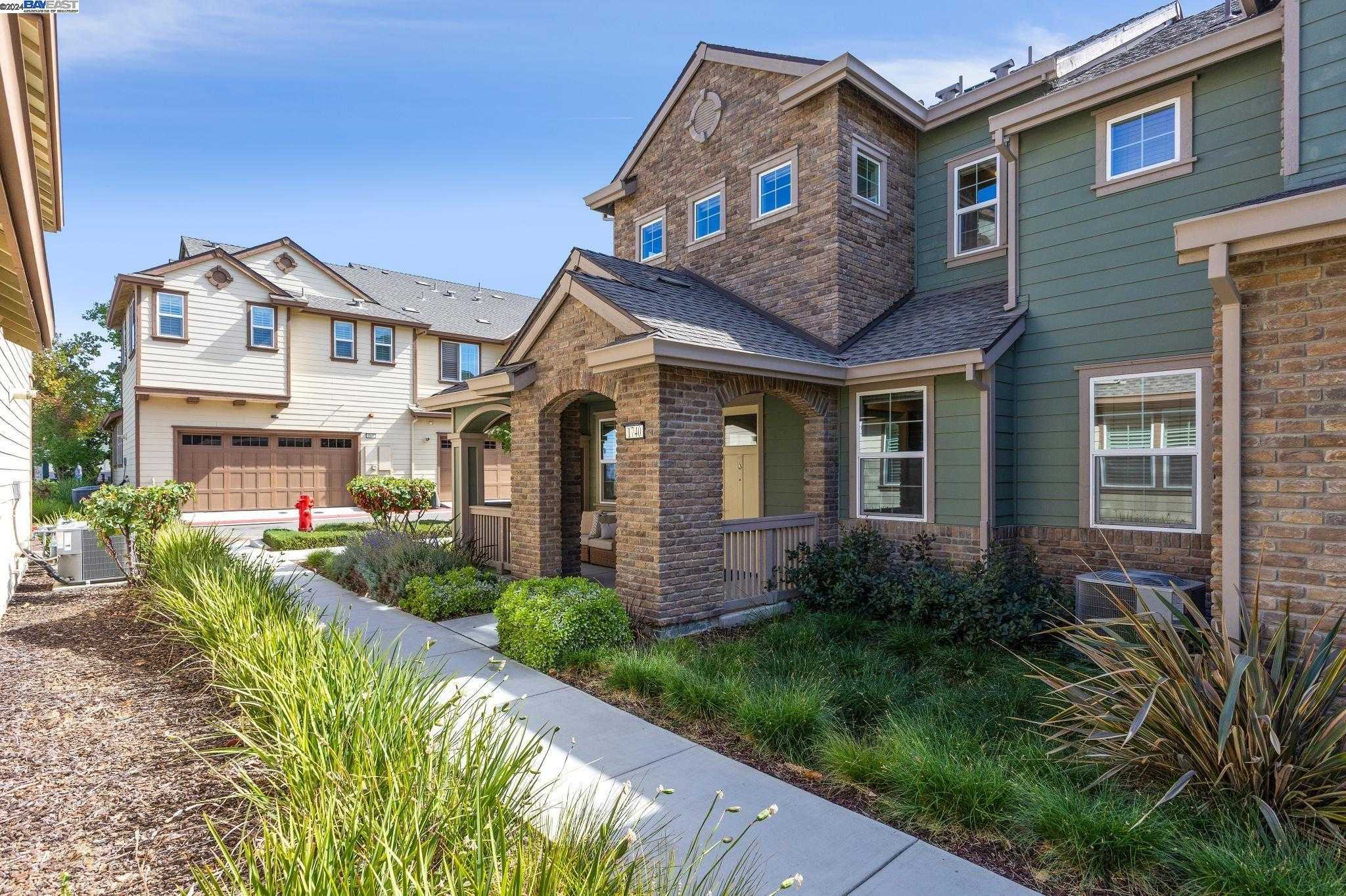 Neighborhood Neighborhood-8