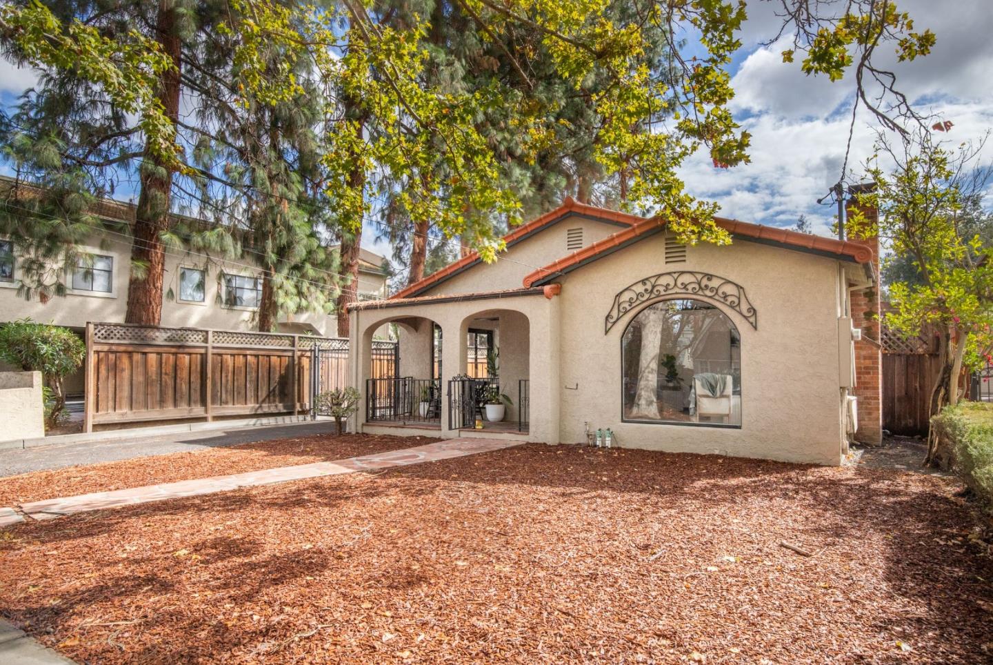 Neighborhood Neighborhood-60