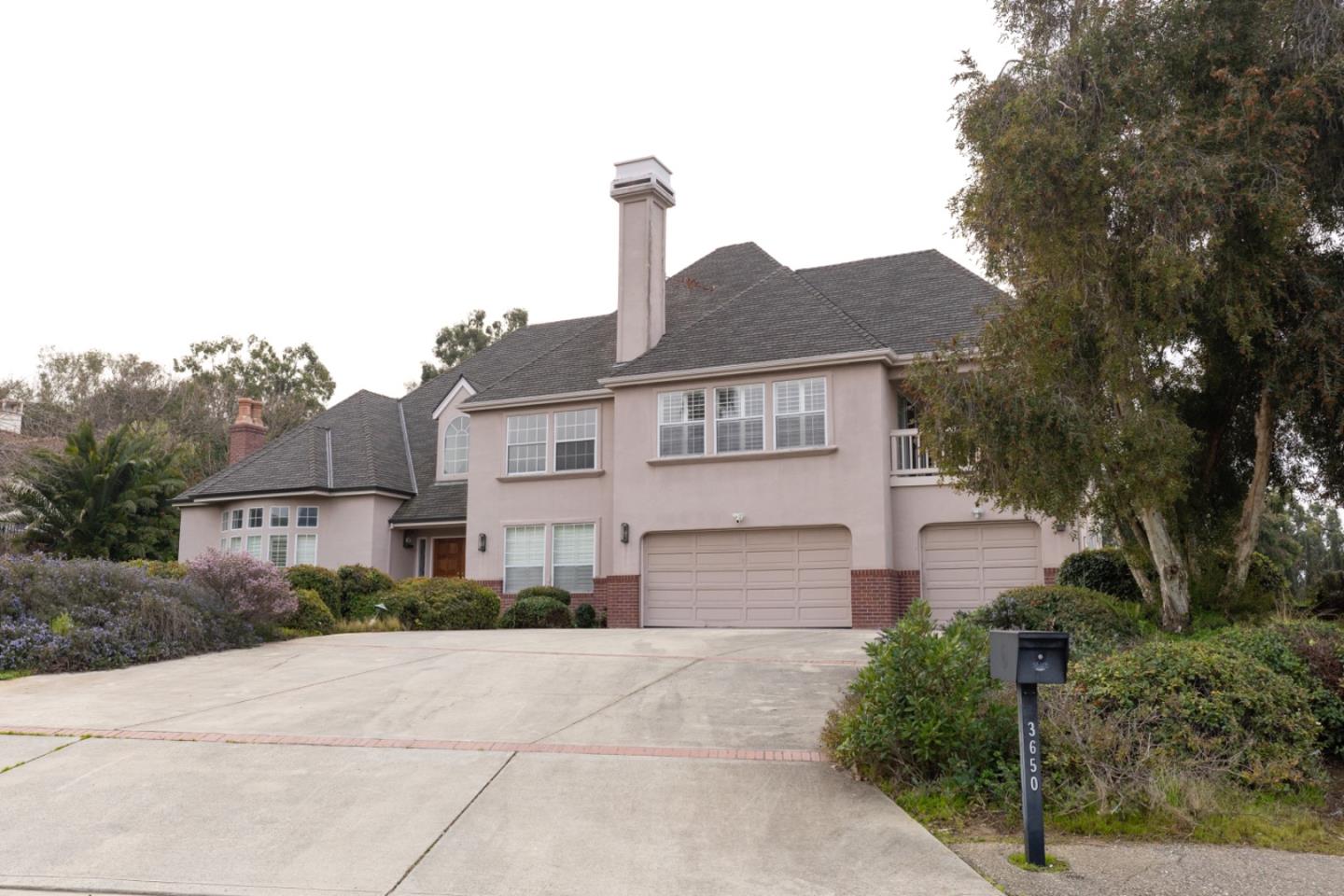Neighborhood-6