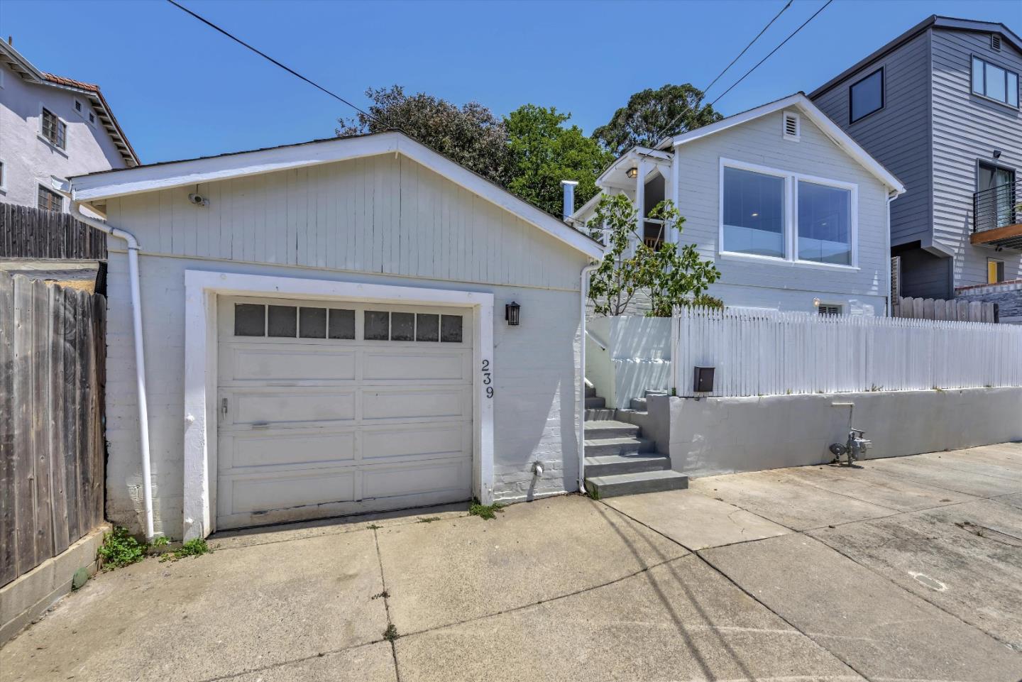 Neighborhood Neighborhood-5