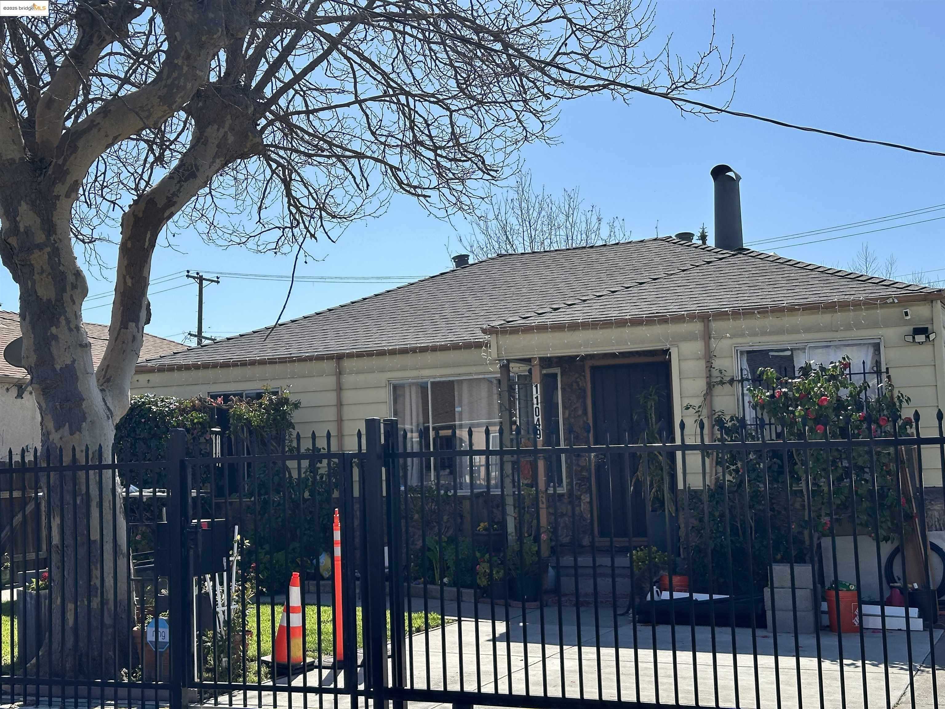 Neighborhood Neighborhood-4