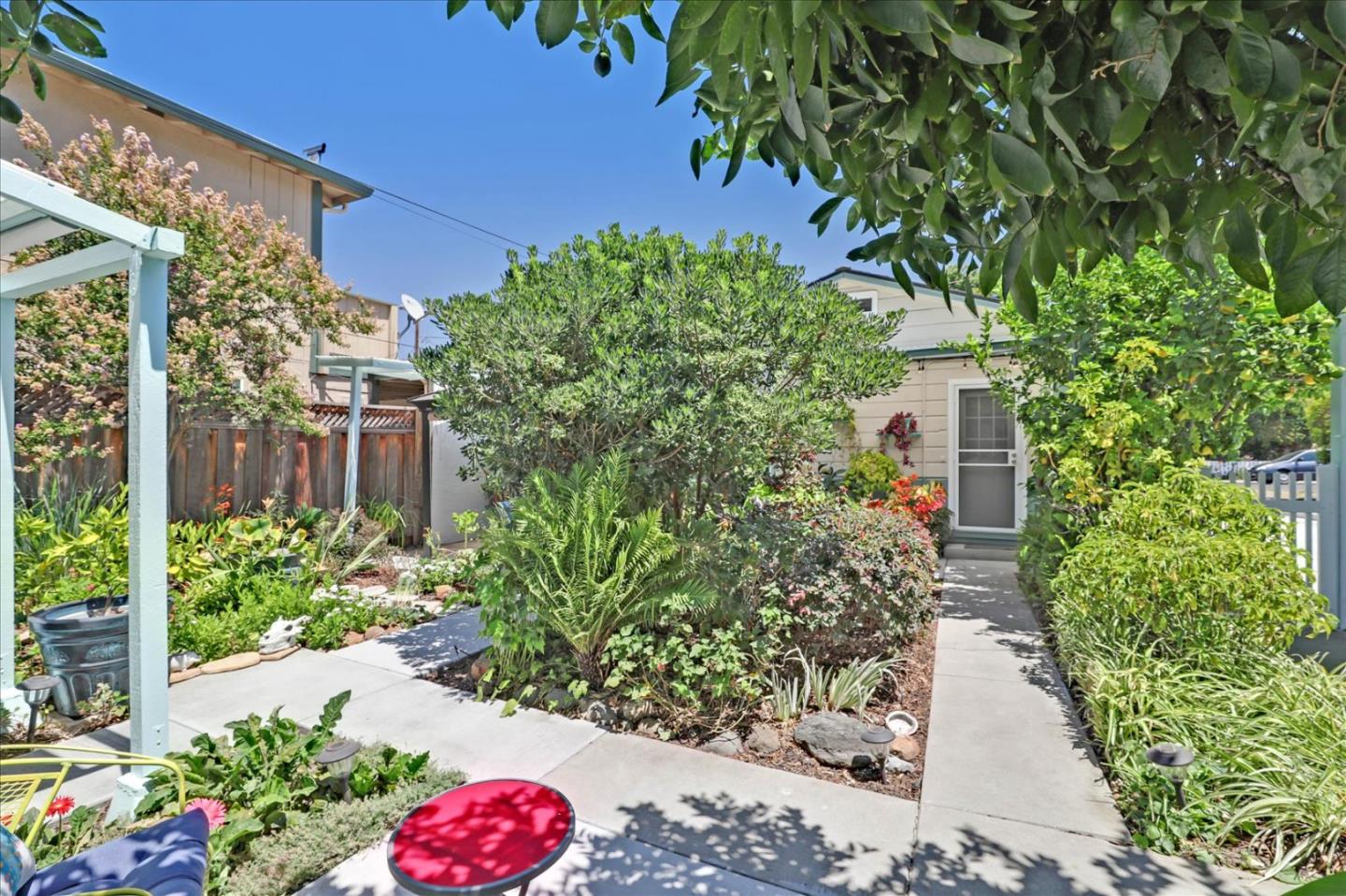 Neighborhood Neighborhood-73