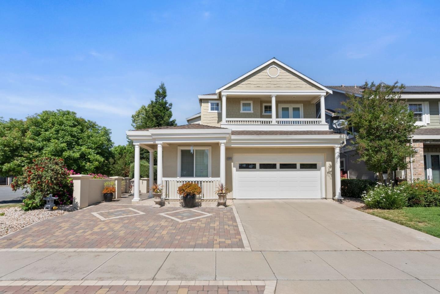 Neighborhood Neighborhood-28