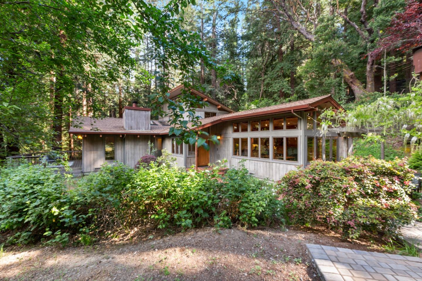 Neighborhood Neighborhood-15