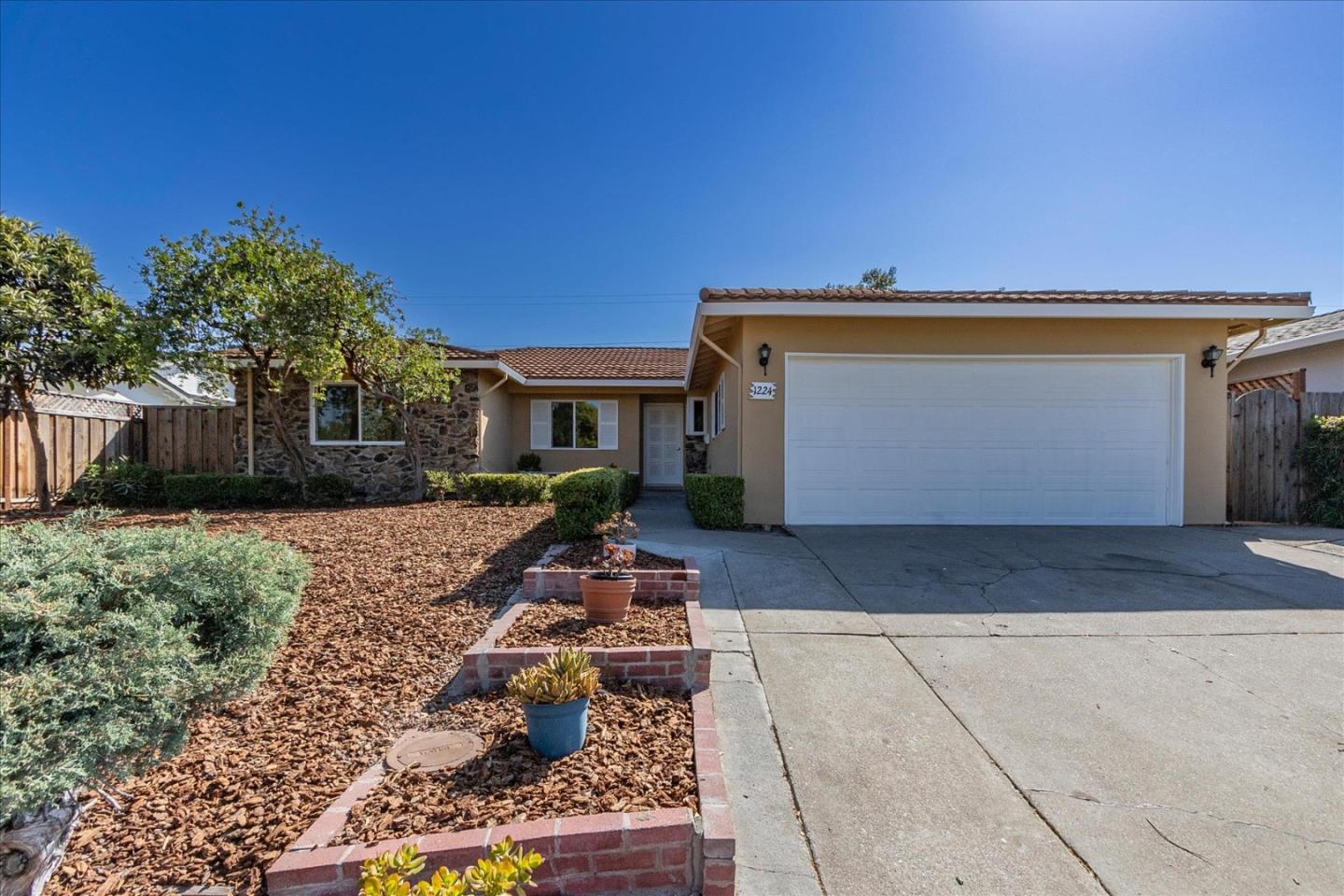 Neighborhood Neighborhood-24