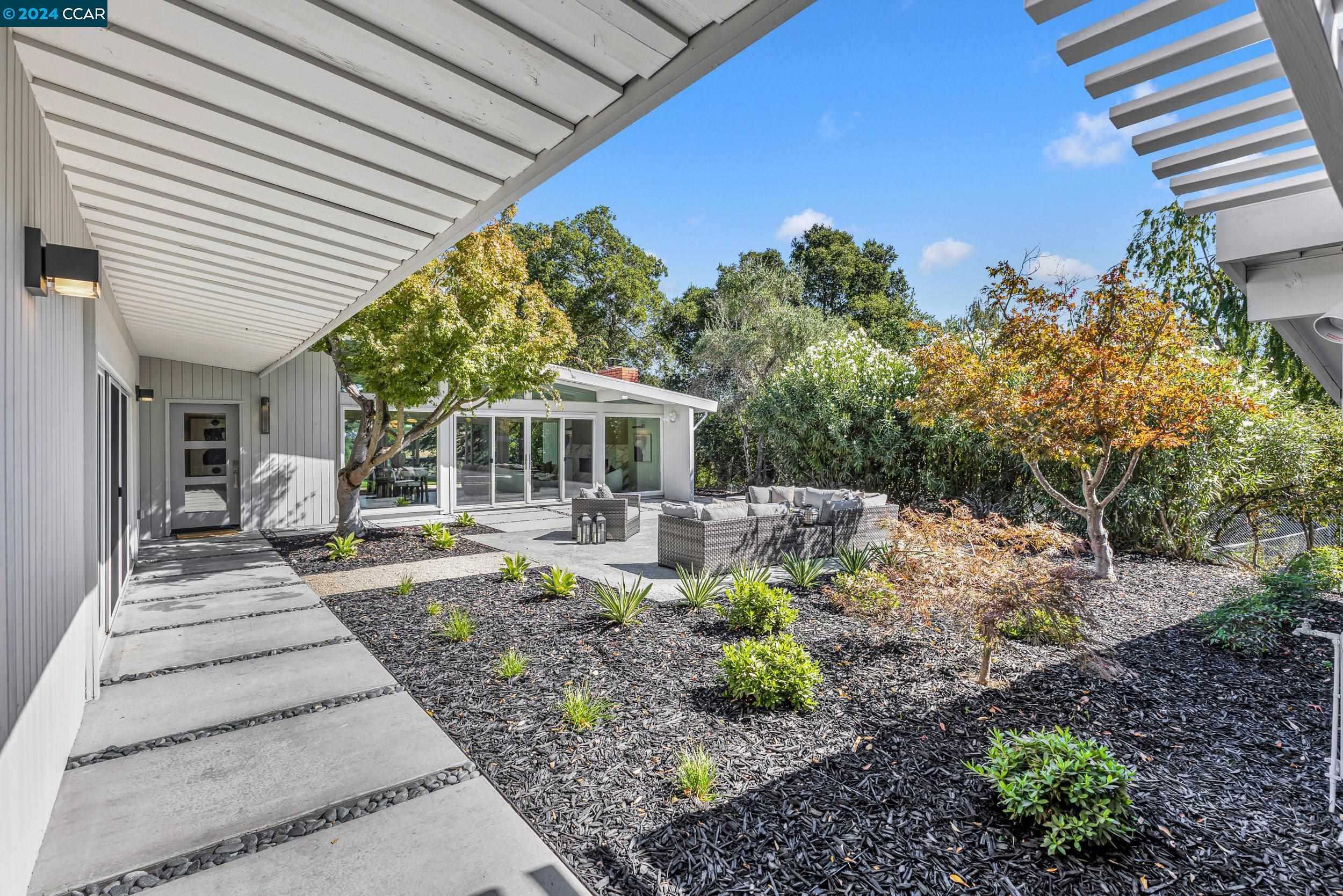 Neighborhood Neighborhood-4