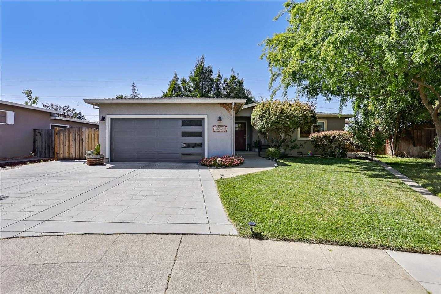 Neighborhood Neighborhood-105