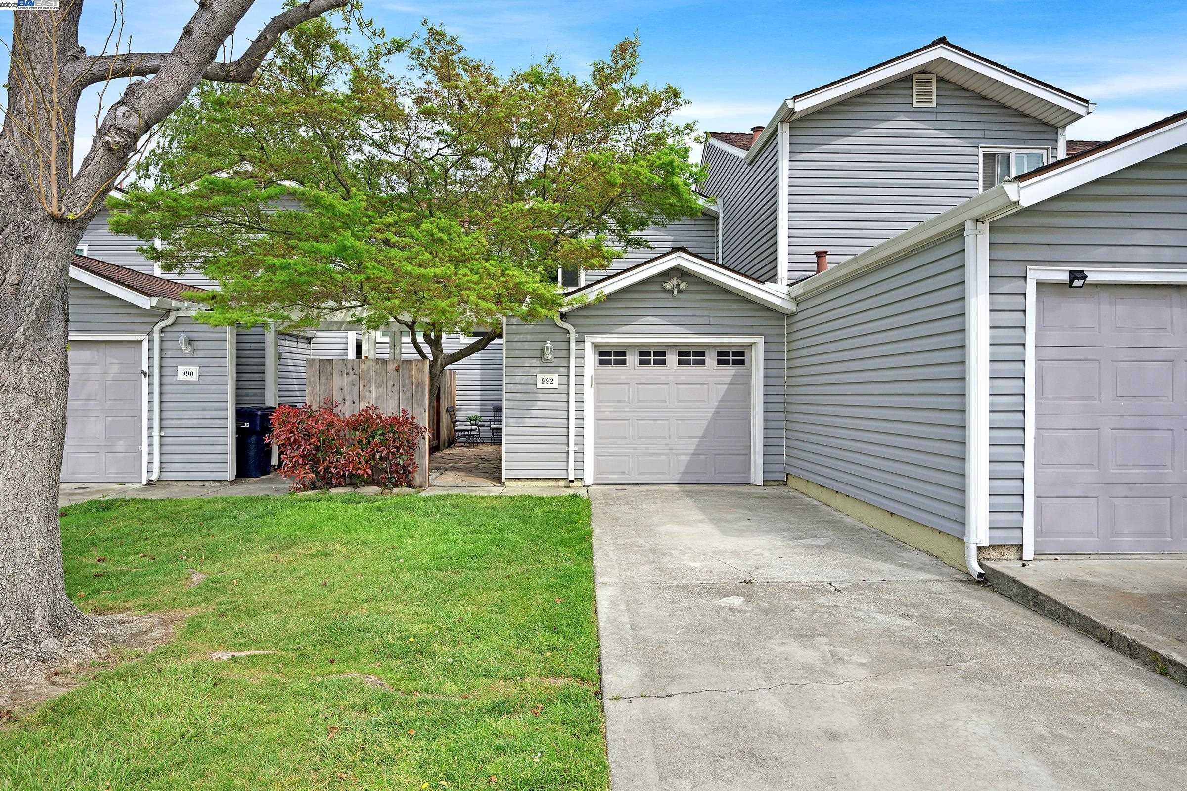 Neighborhood Neighborhood-19