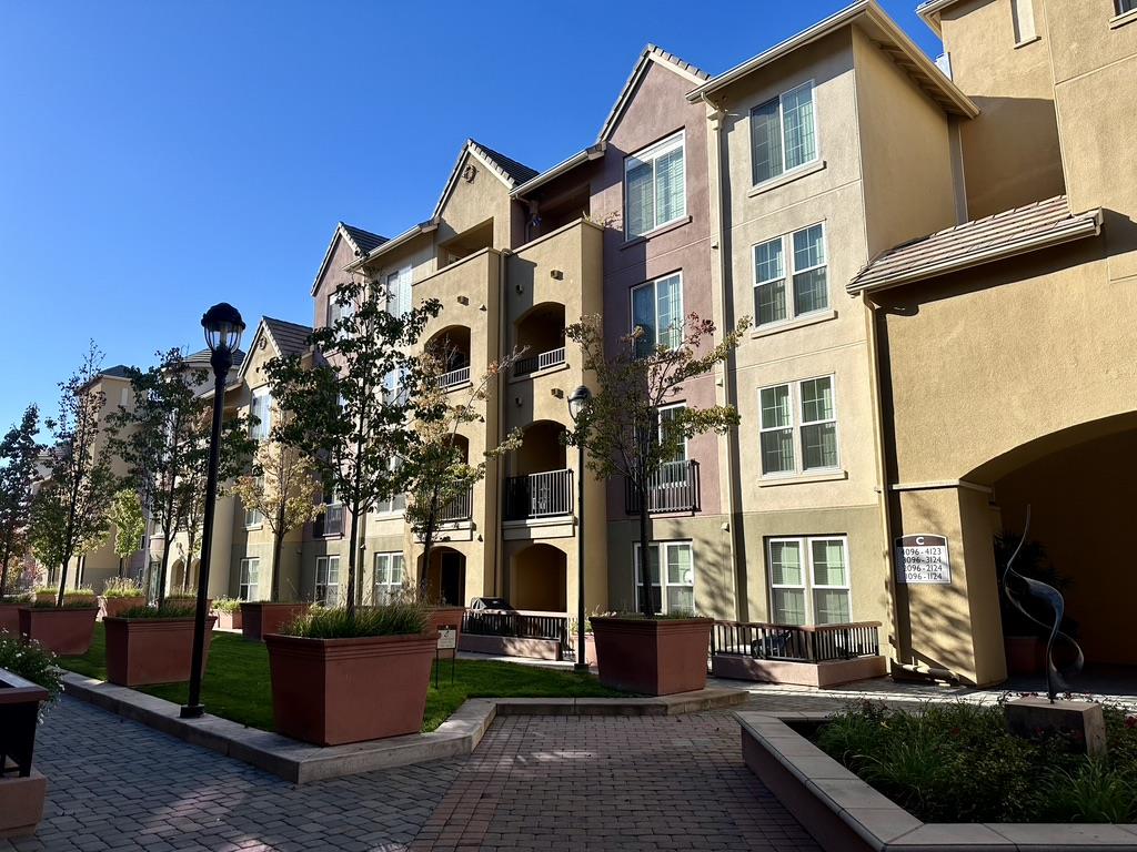 Neighborhood Neighborhood-87