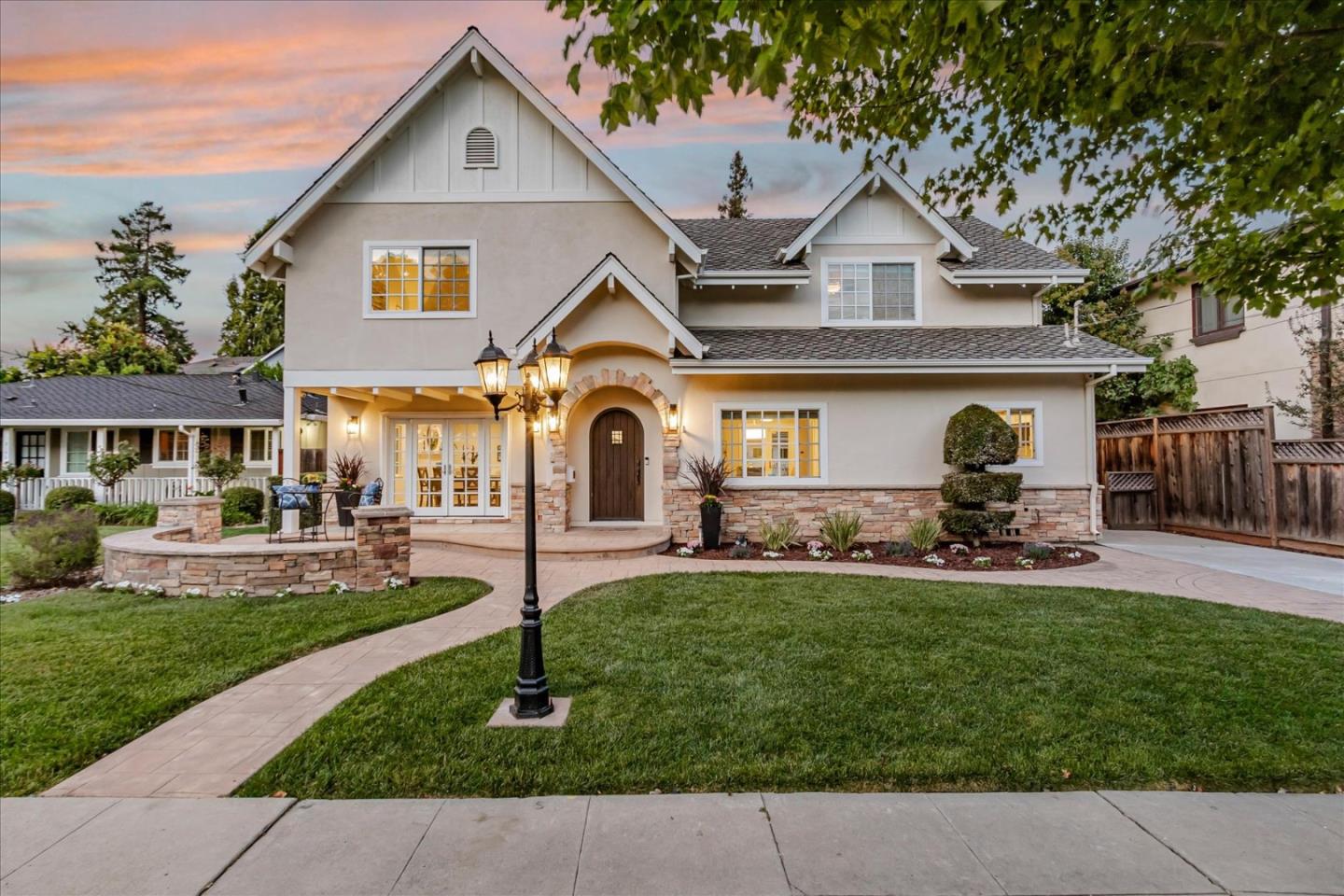 Neighborhood Neighborhood-102