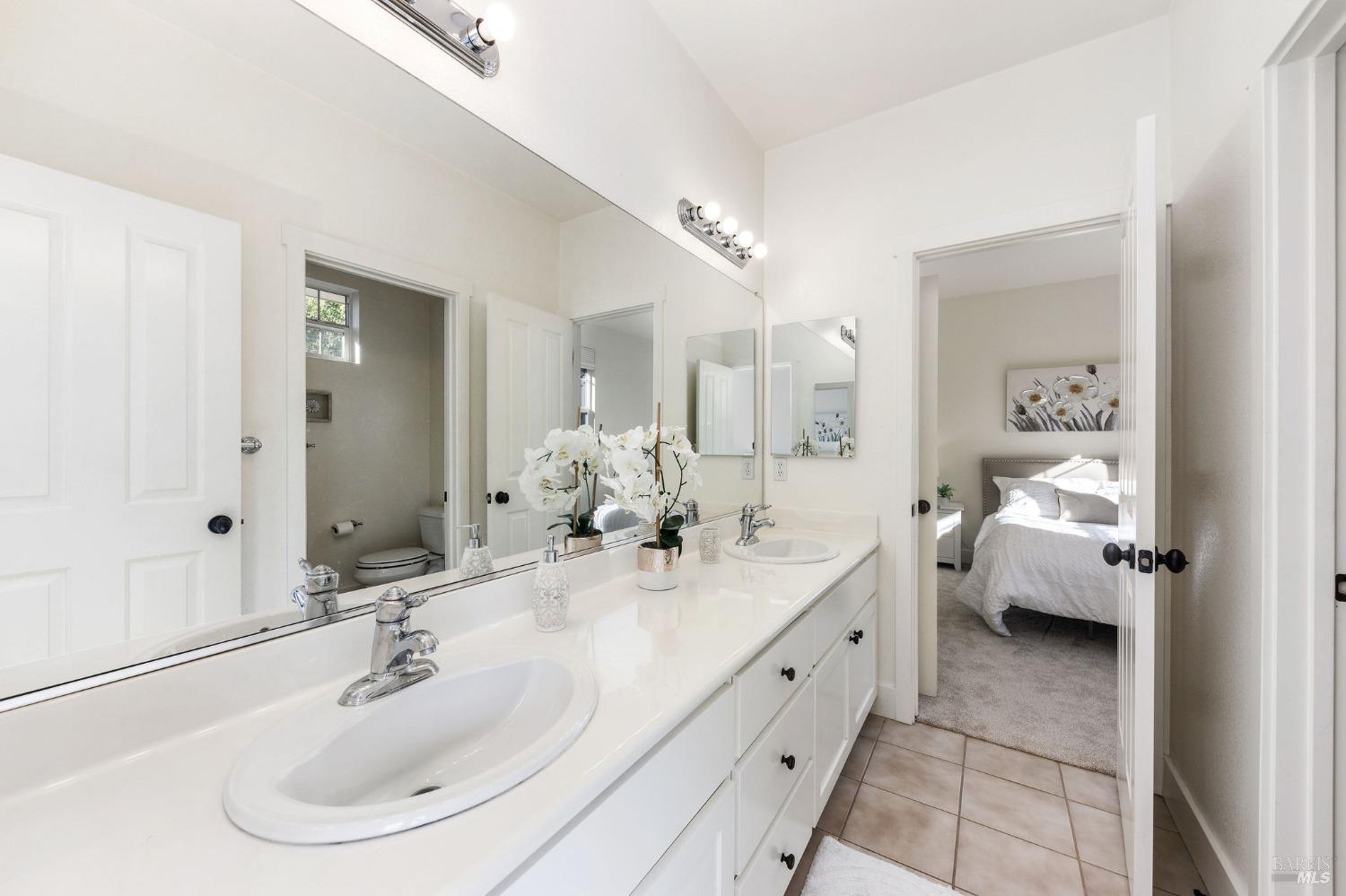 Neighborhood Neighborhood-44