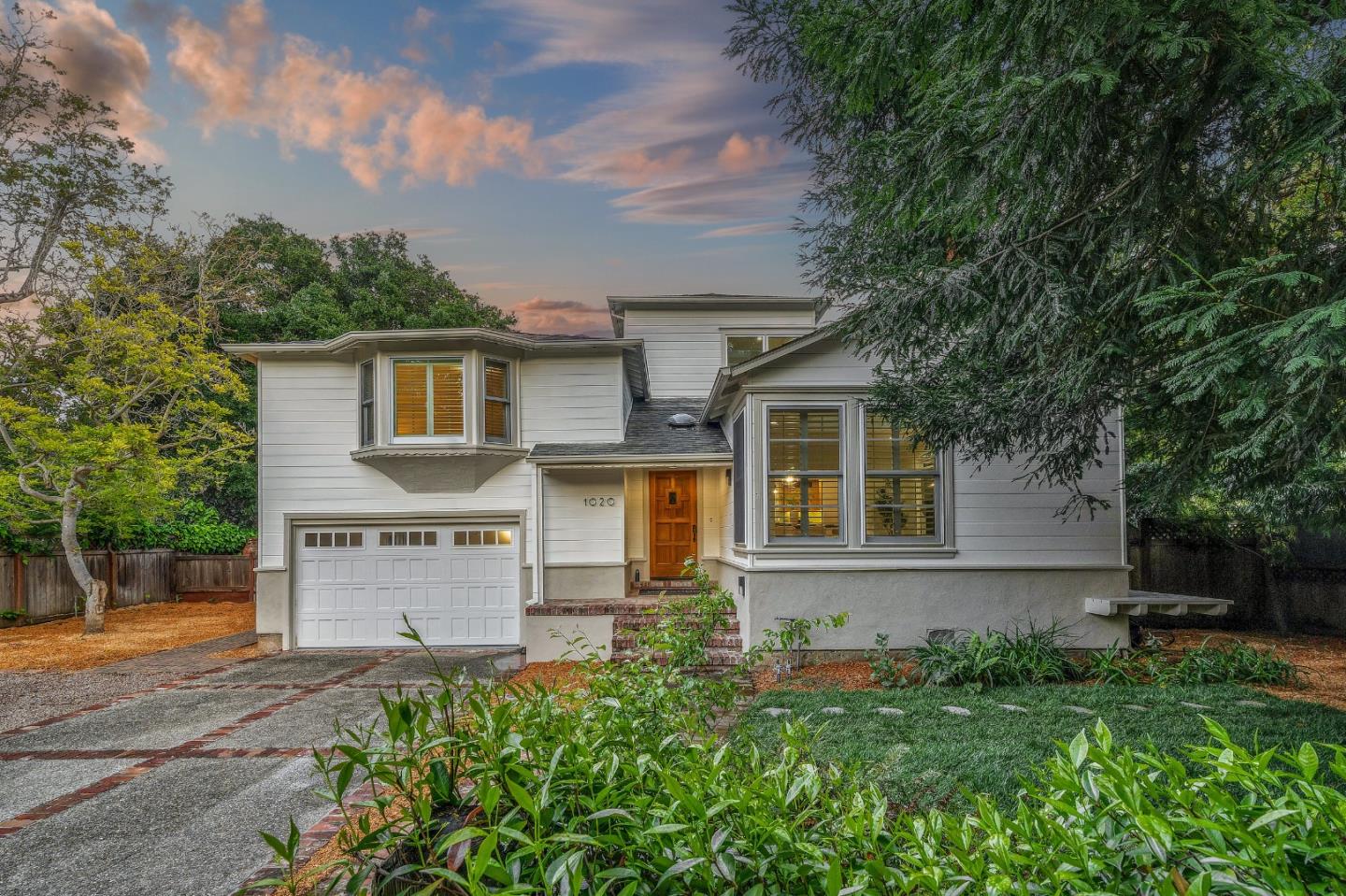 Neighborhood Neighborhood-45