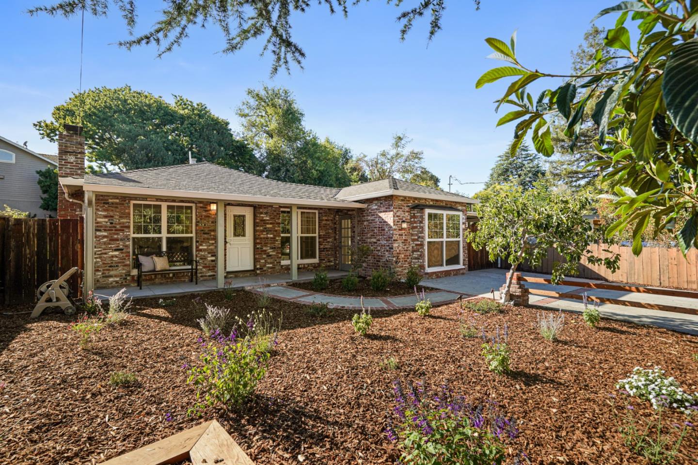 Neighborhood Neighborhood-23