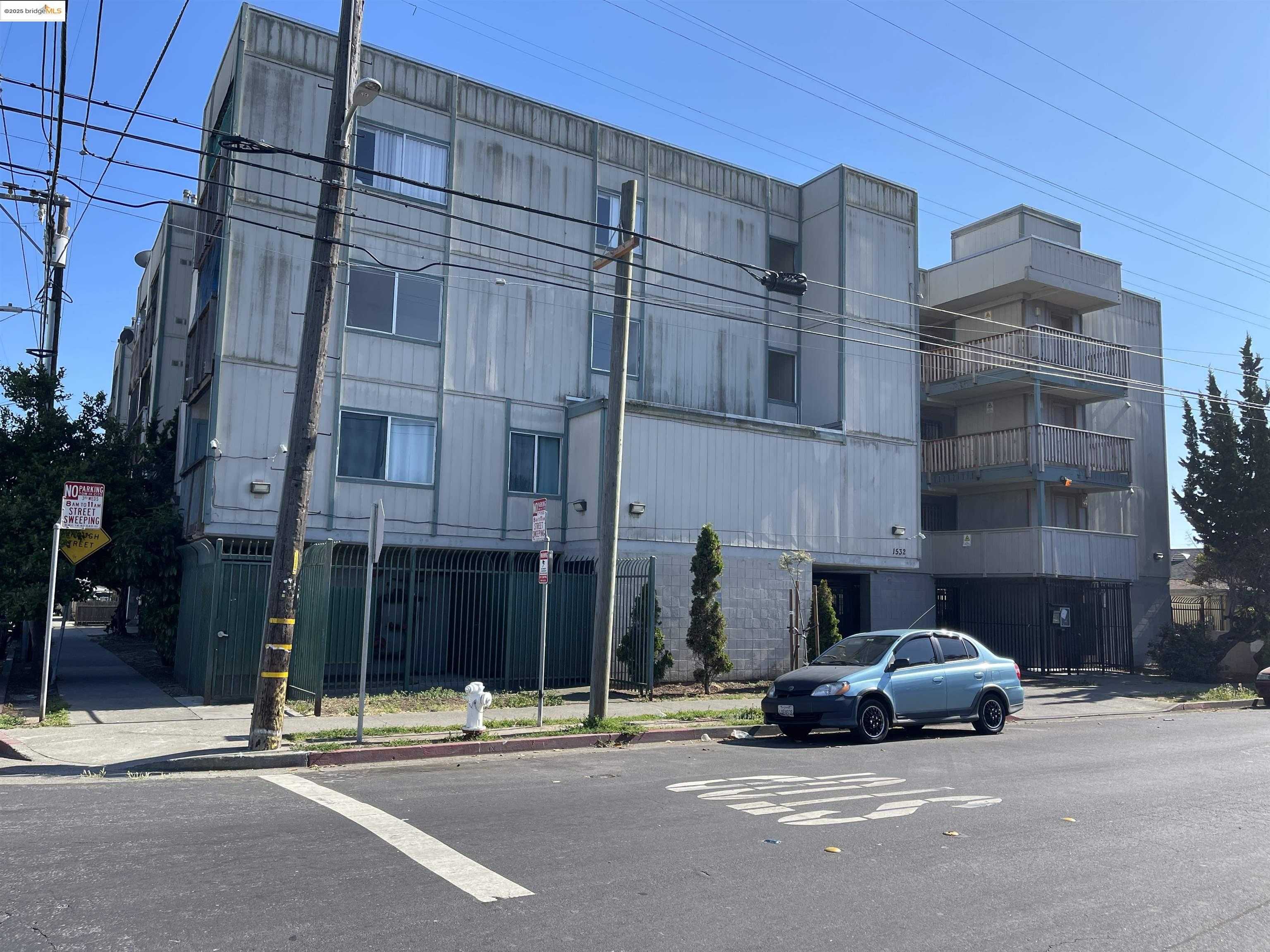 Neighborhood Neighborhood-4