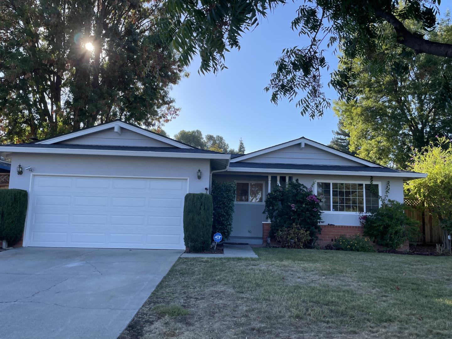 Neighborhood Neighborhood-3