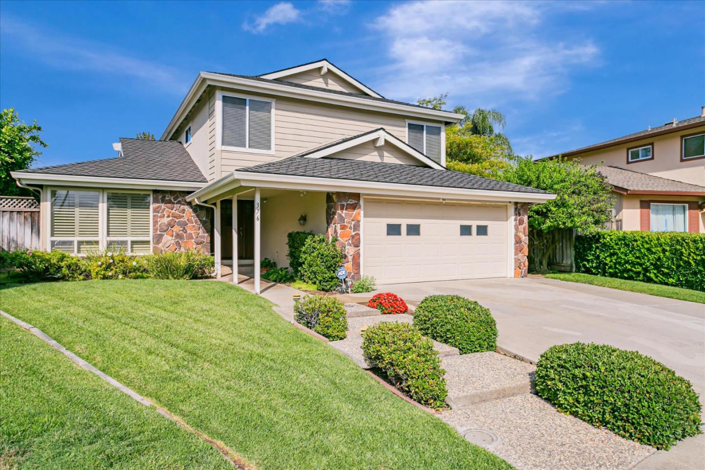 Neighborhood Neighborhood-4