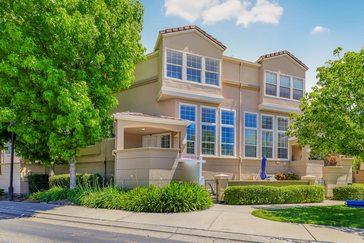 Neighborhood Neighborhood-119