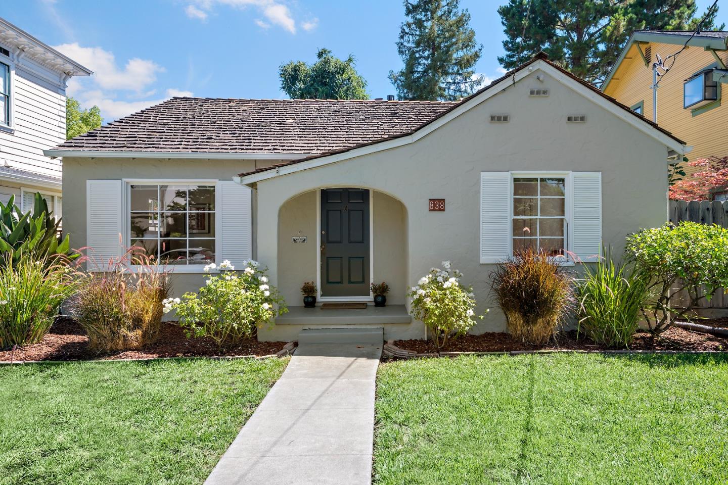 Neighborhood Neighborhood-6