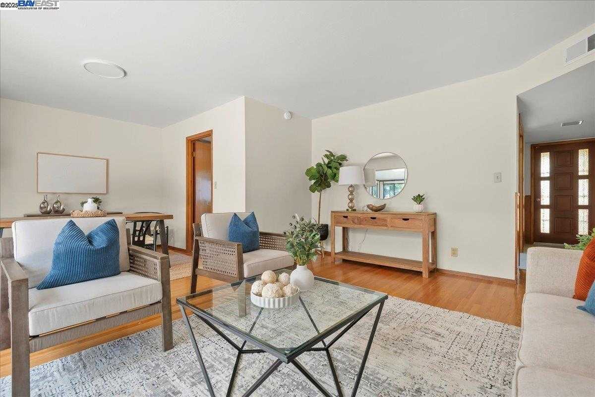 Neighborhood Neighborhood-14