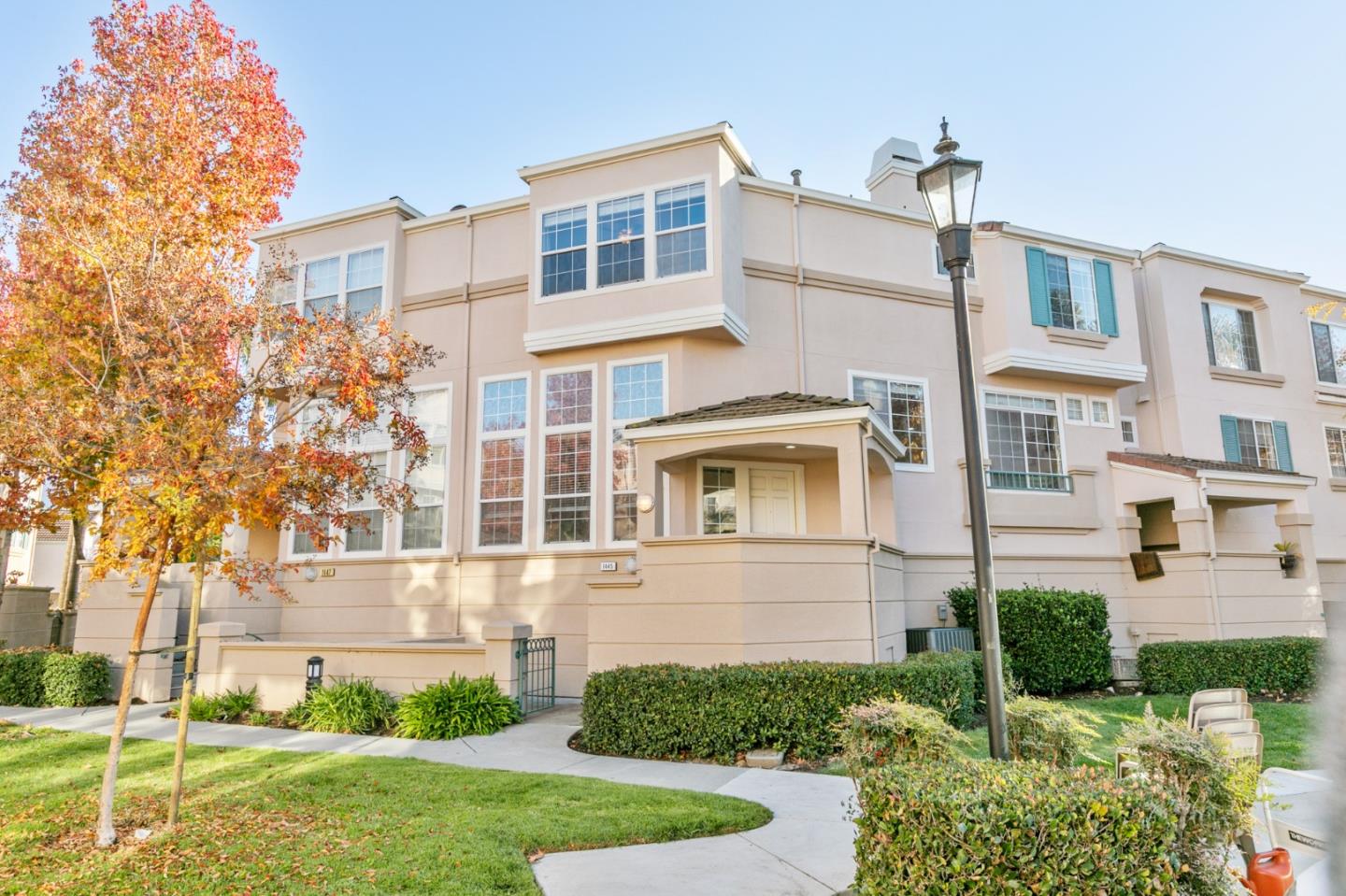 Neighborhood Neighborhood-75