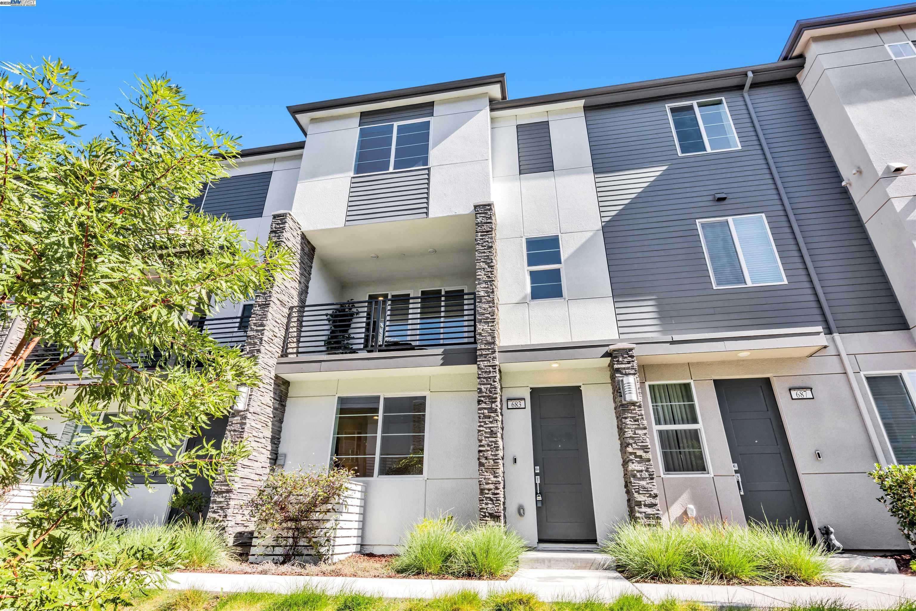 Neighborhood Neighborhood-98