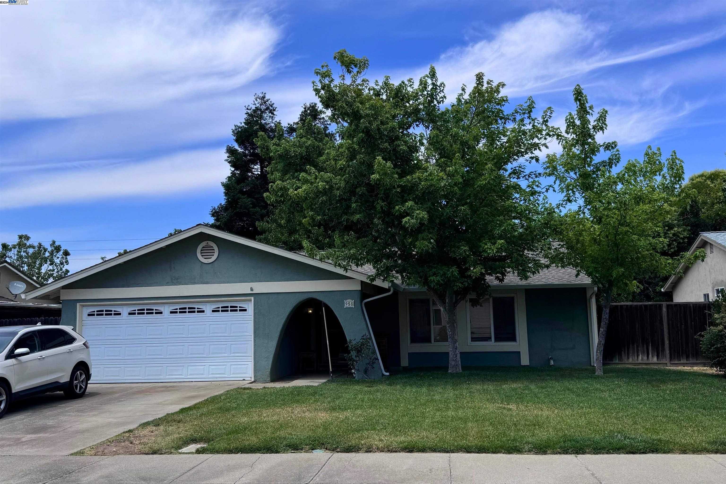 Neighborhood Neighborhood-28