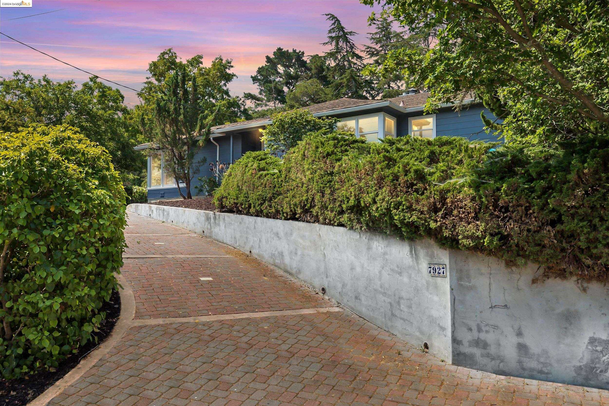 Neighborhood Neighborhood-7