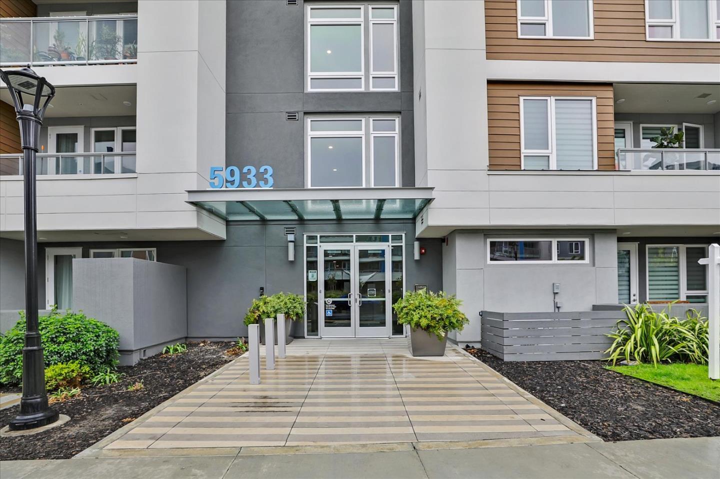 Neighborhood Neighborhood-109