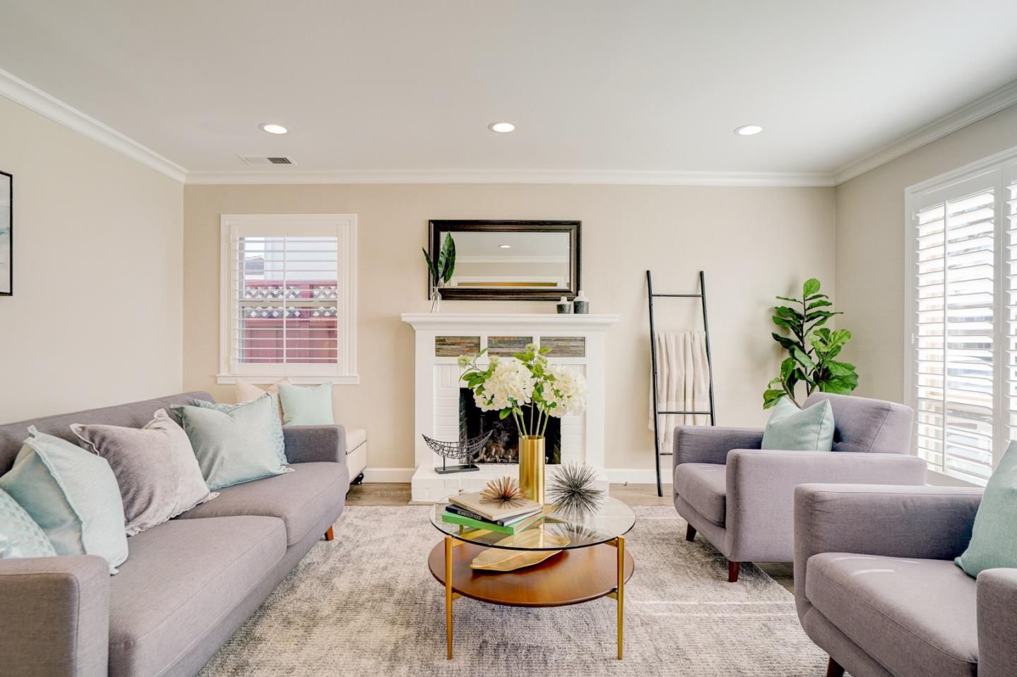 Neighborhood Neighborhood-24