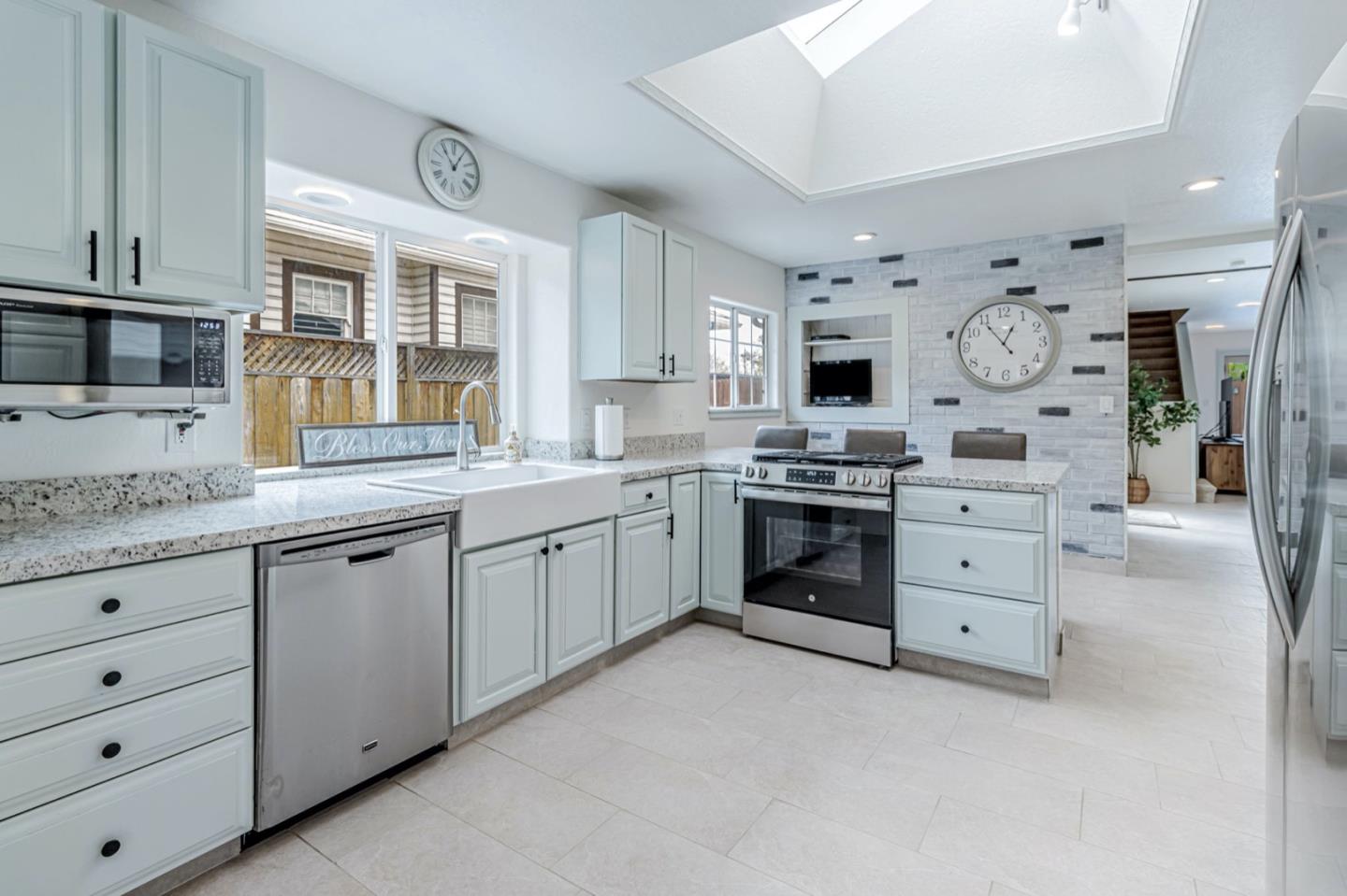 Neighborhood Neighborhood-6