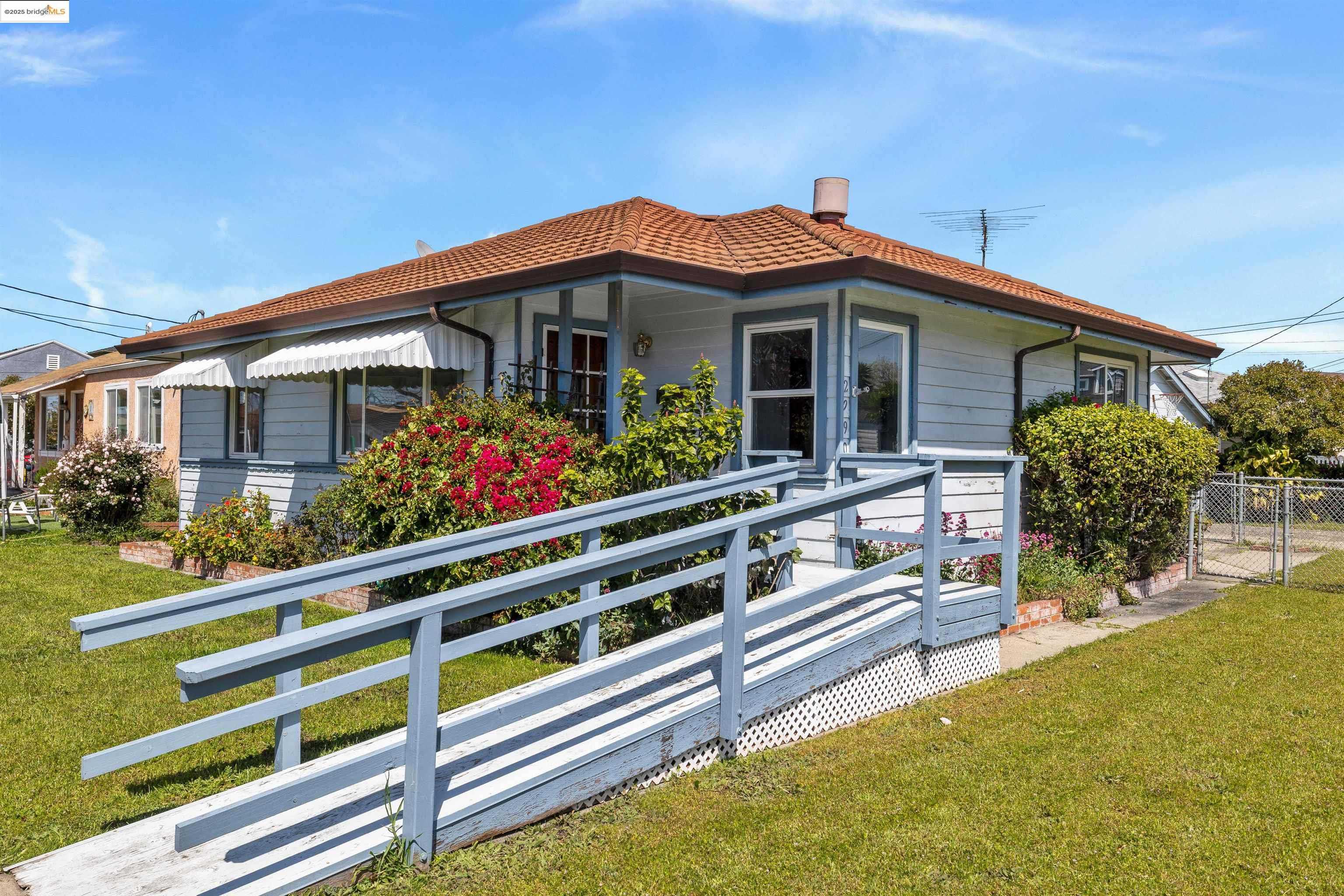 Neighborhood Neighborhood-3