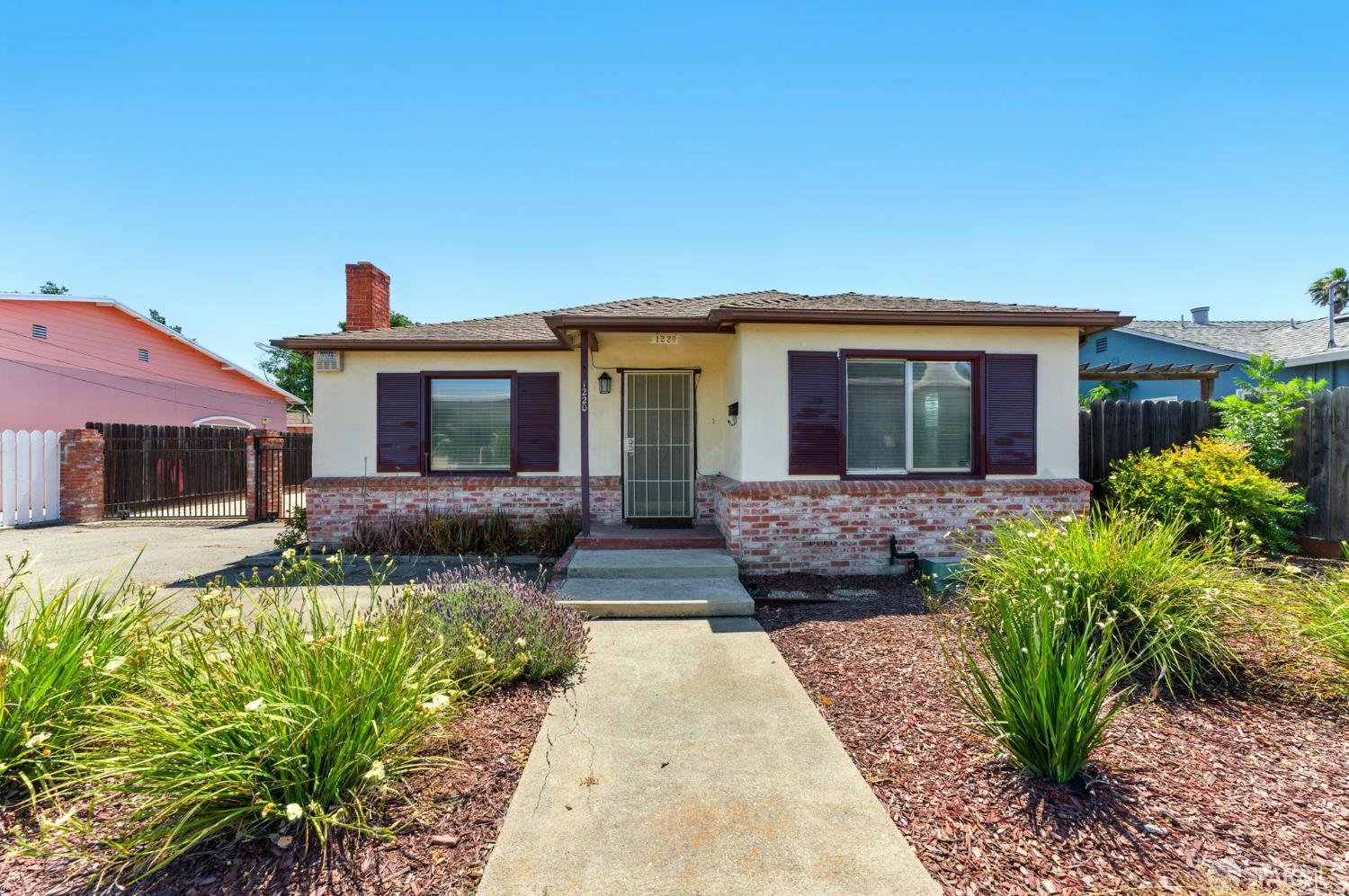 Neighborhood-15